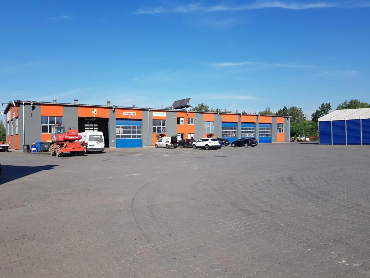 Ostello Gosciniec Biznesowy Dąbrowa Górnicza Esterno foto