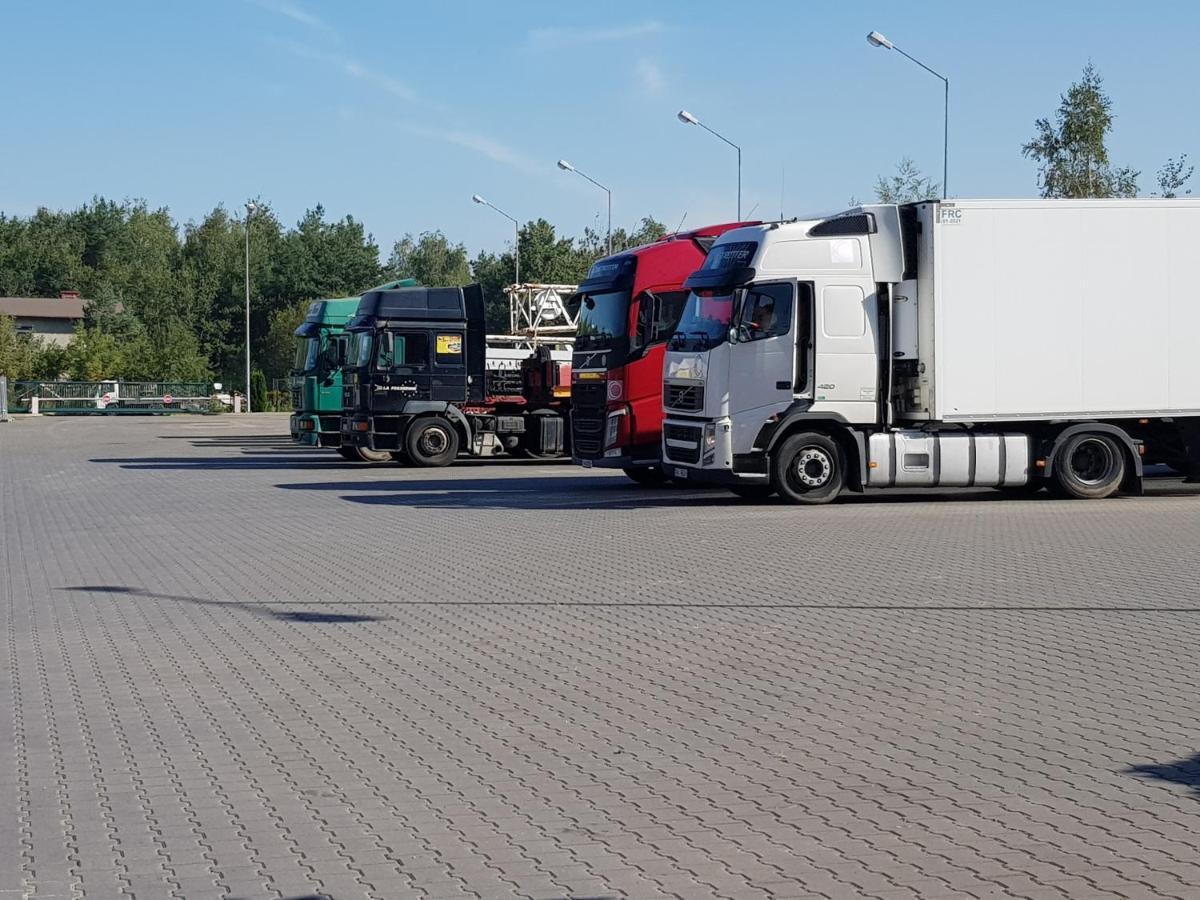 Ostello Gosciniec Biznesowy Dąbrowa Górnicza Esterno foto