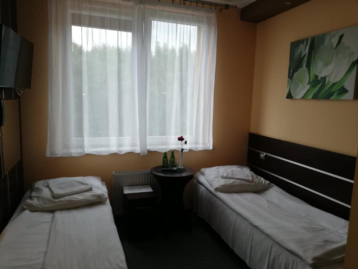 Ostello Gosciniec Biznesowy Dąbrowa Górnicza Esterno foto