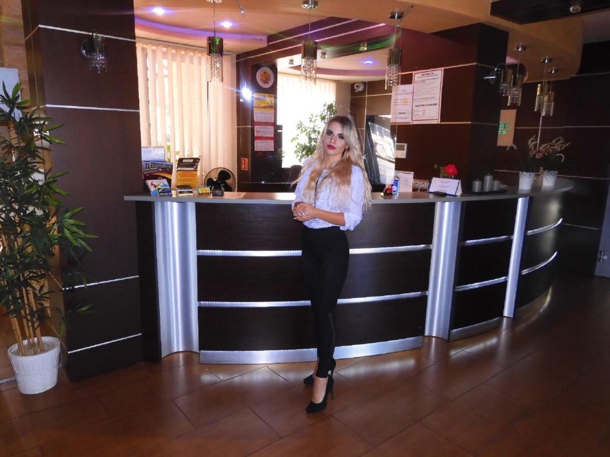 Ostello Gosciniec Biznesowy Dąbrowa Górnicza Esterno foto